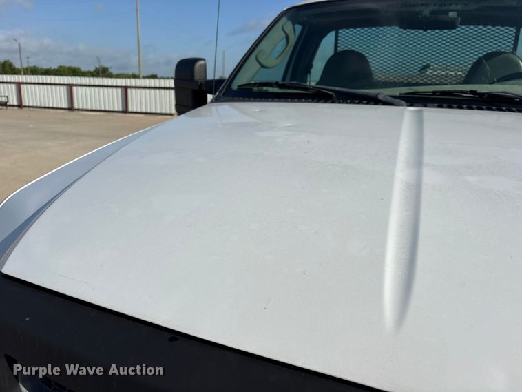 image for item ET2263 2006 Ford F550 Super Duty flatbed truck