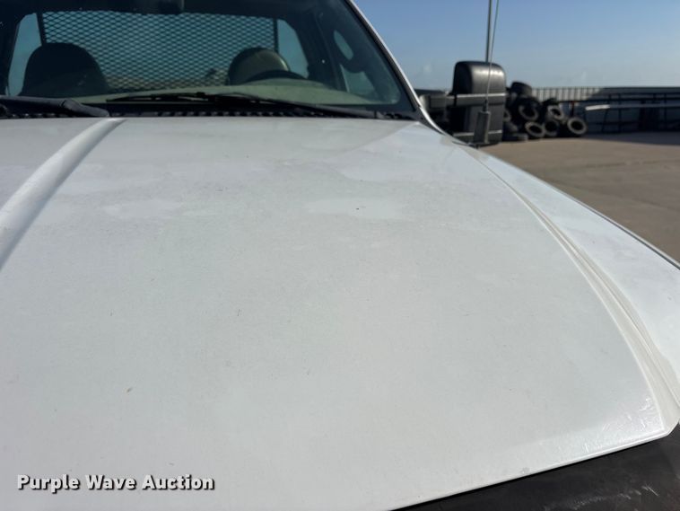 image for item ET2263 2006 Ford F550 Super Duty flatbed truck