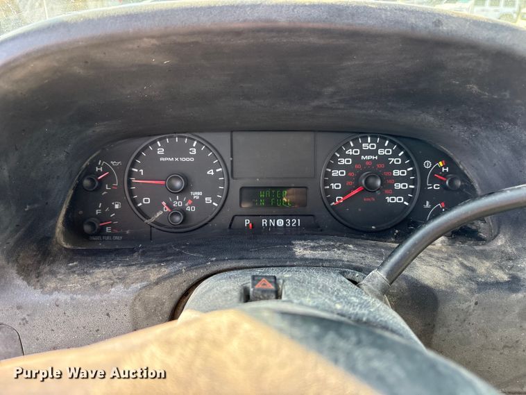 image for item ET2263 2006 Ford F550 Super Duty flatbed truck