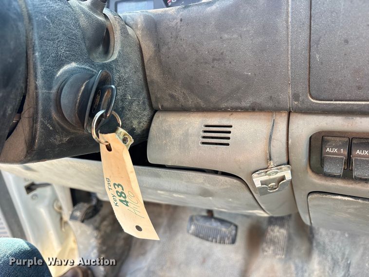 image for item ET2263 2006 Ford F550 Super Duty flatbed truck