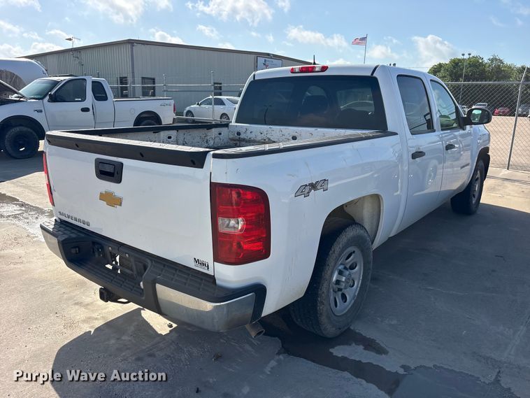 image for item ET2264 2013 Chevrolet Silverado 1500 Crew Cab pickup truck