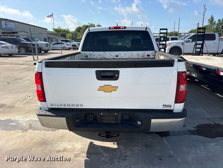 image for item ET2264 2013 Chevrolet Silverado 1500 Crew Cab pickup truck