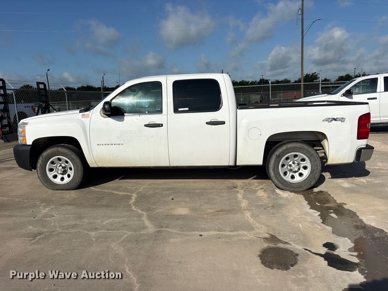 image for item ET2264 2013 Chevrolet Silverado 1500 Crew Cab pickup truck