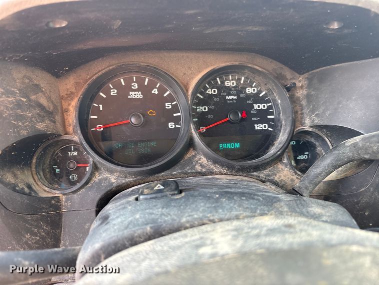image for item ET2264 2013 Chevrolet Silverado 1500 Crew Cab pickup truck