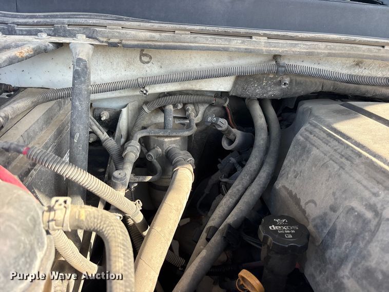 image for item ET2264 2013 Chevrolet Silverado 1500 Crew Cab pickup truck
