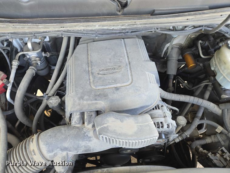 image for item ET5029 2012 Chevrolet Silverado 3500HD utility bed pickup truck