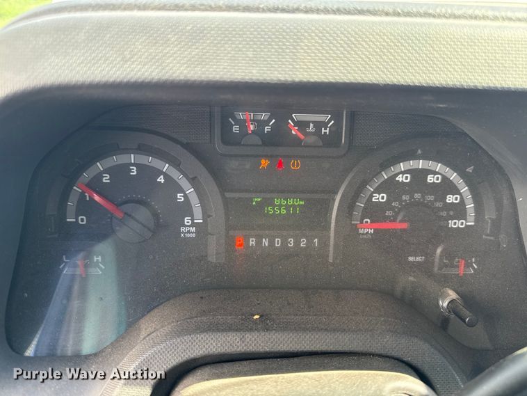 image for item ET6343 2010 Ford E350 Super Duty utility van