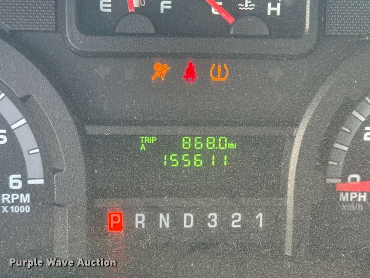 image for item ET6343 2010 Ford E350 Super Duty utility van