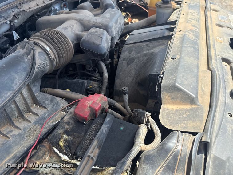 image for item ET6372 2019 Ford F250 Super Duty Ext. Cab pickup truck