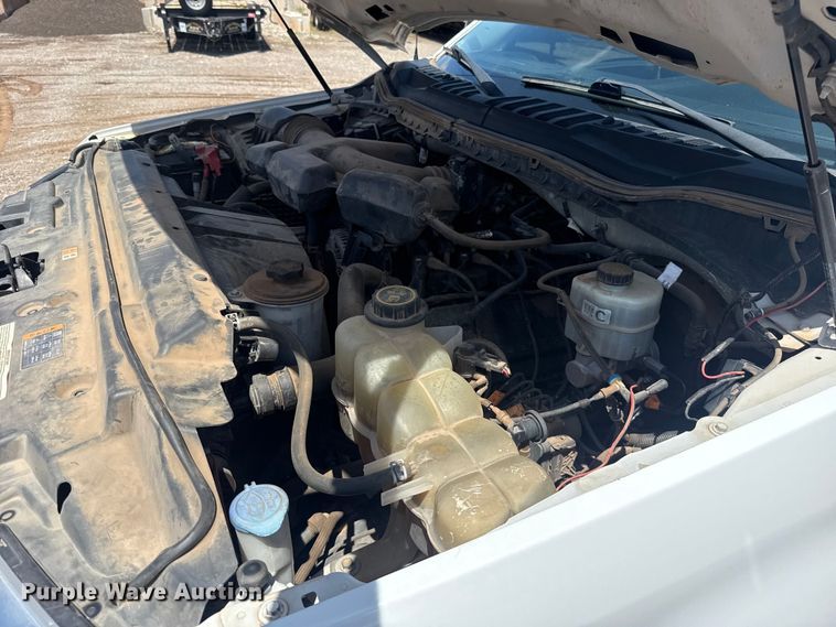 image for item ET6372 2019 Ford F250 Super Duty Ext. Cab pickup truck