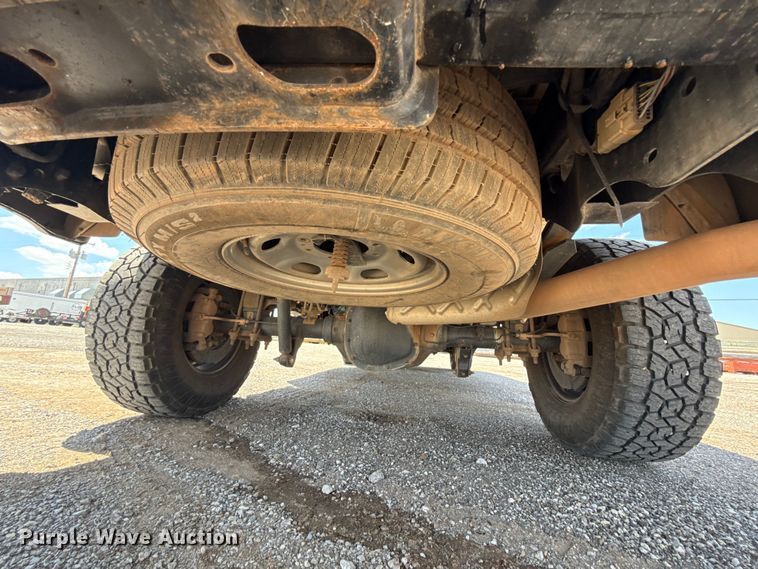 image for item ET6372 2019 Ford F250 Super Duty Ext. Cab pickup truck