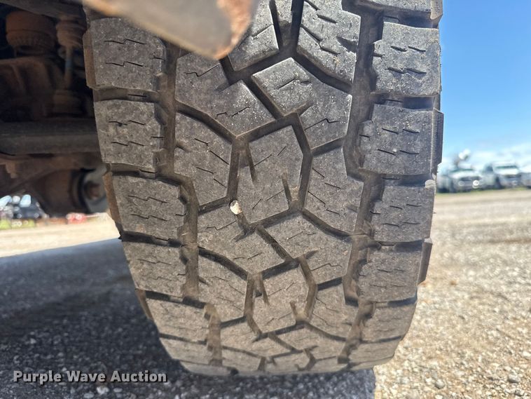 image for item ET6372 2019 Ford F250 Super Duty Ext. Cab pickup truck
