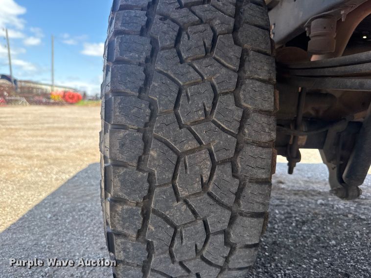 image for item ET6372 2019 Ford F250 Super Duty Ext. Cab pickup truck