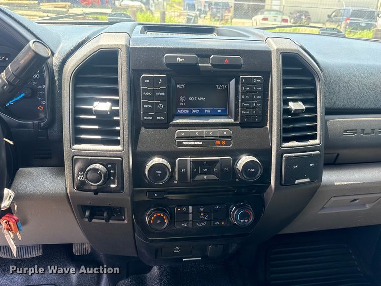 image for item ET6373 2017 Ford F250 Super Duty Ext. Cab pickup truck
