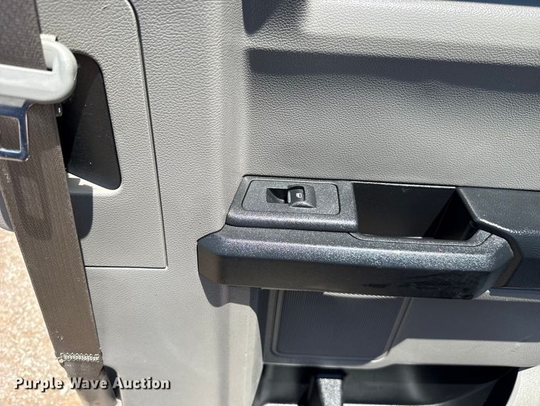 image for item ET6373 2017 Ford F250 Super Duty Ext. Cab pickup truck