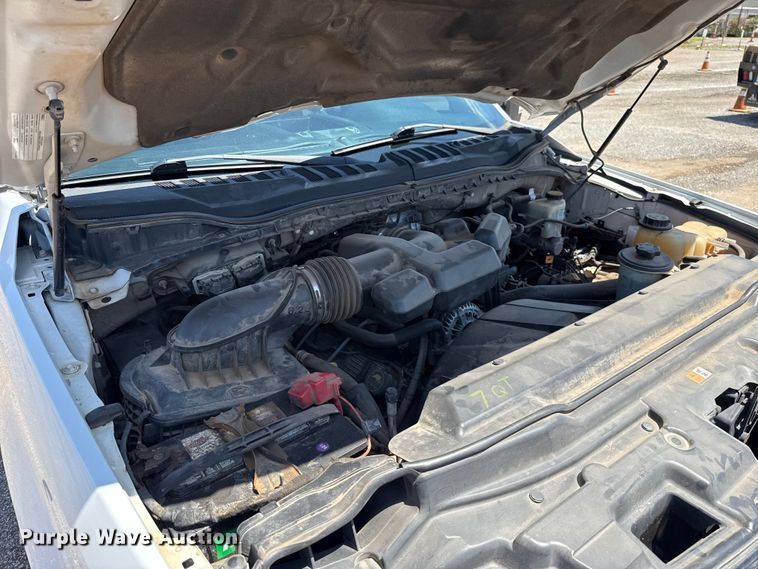 image for item ET6373 2017 Ford F250 Super Duty Ext. Cab pickup truck