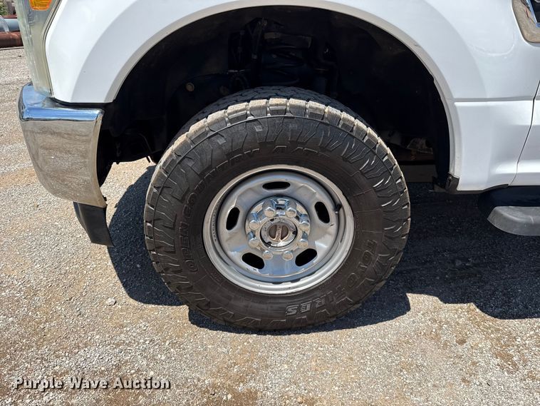 image for item ET6373 2017 Ford F250 Super Duty Ext. Cab pickup truck