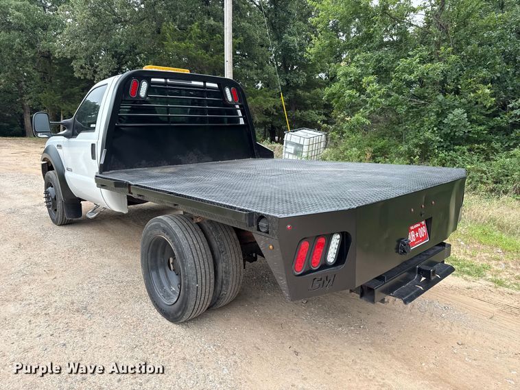 image for item ET6375 2005 Ford F450 Super Duty flatbed truck