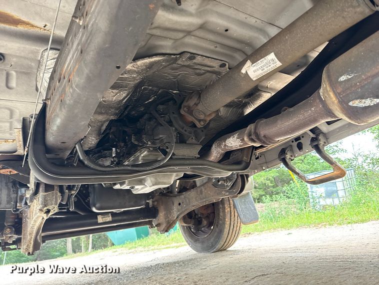 image for item ET6375 2005 Ford F450 Super Duty flatbed truck