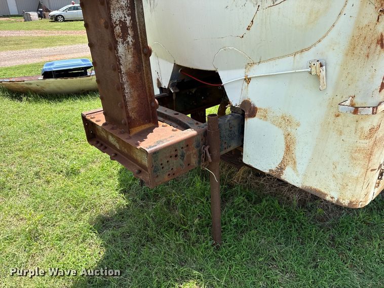image for item ET6396 Shop Built fuel trailer
