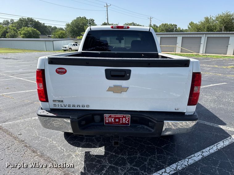 image for item ET6402 2011 Chevrolet Silverado 1500 Crew Cab pickup truck