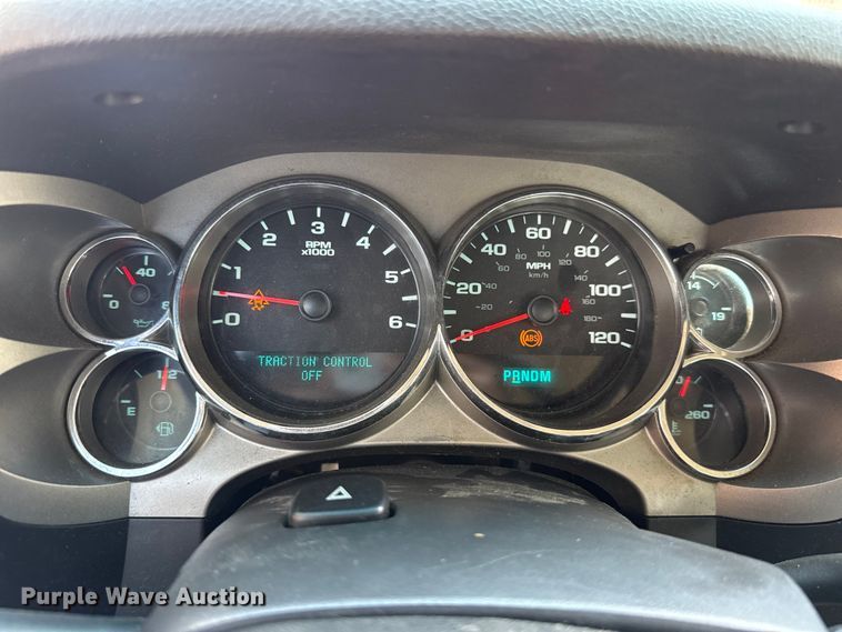 image for item ET6402 2011 Chevrolet Silverado 1500 Crew Cab pickup truck