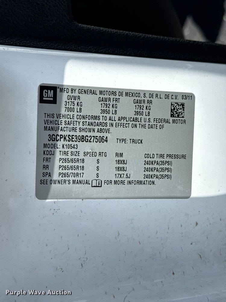 image for item ET6402 2011 Chevrolet Silverado 1500 Crew Cab pickup truck