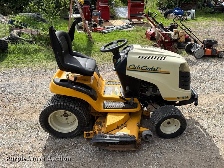 image for item ET6419 2006 Cub Cadet GT1554 lawn mower
