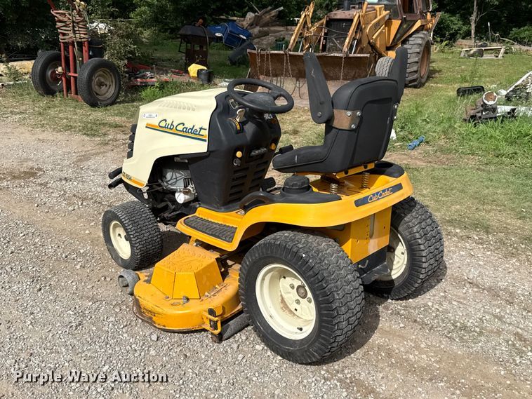 image for item ET6419 2006 Cub Cadet GT1554 lawn mower