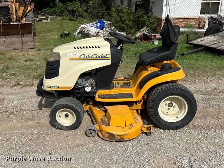 image for item ET6419 2006 Cub Cadet GT1554 lawn mower