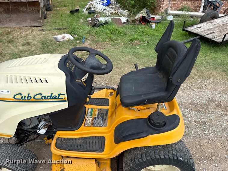 image for item ET6419 2006 Cub Cadet GT1554 lawn mower
