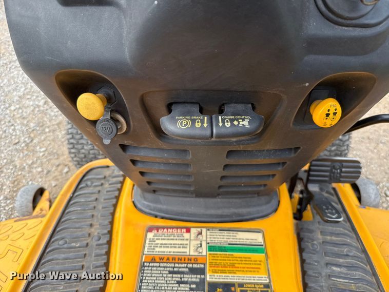 image for item ET6419 2006 Cub Cadet GT1554 lawn mower