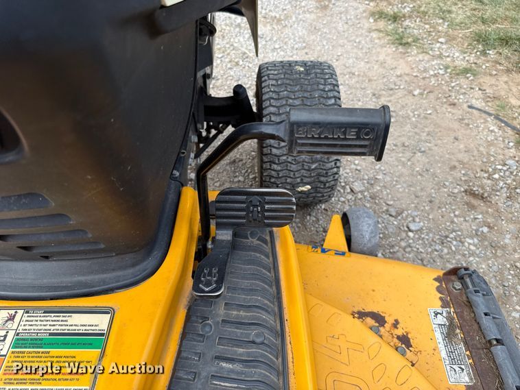 image for item ET6419 2006 Cub Cadet GT1554 lawn mower