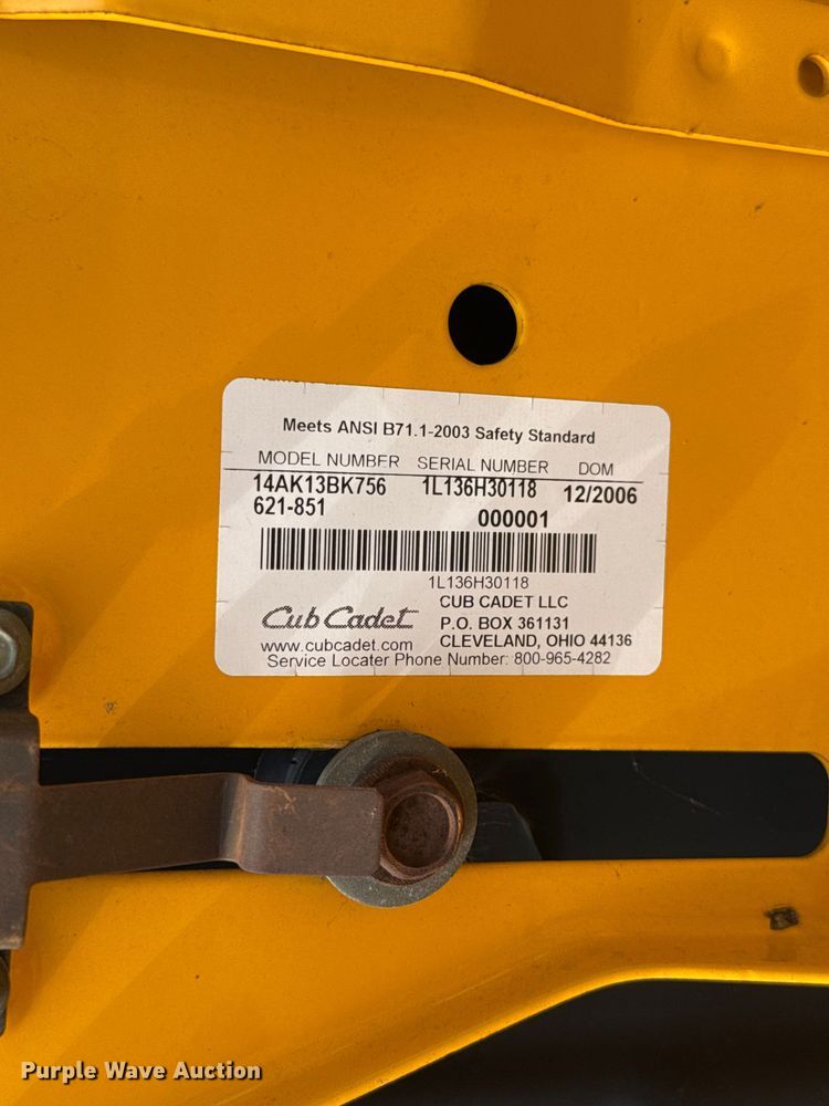 image for item ET6419 2006 Cub Cadet GT1554 lawn mower