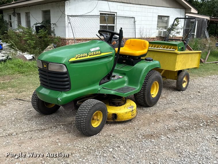 John Deere LT133 lawn mower