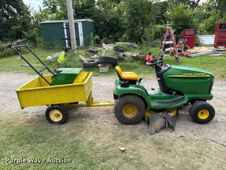 image for item ET6420 John Deere LT133 lawn mower