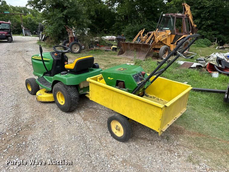 image for item ET6420 John Deere LT133 lawn mower