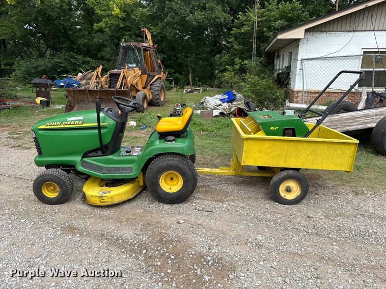image for item ET6420 John Deere LT133 lawn mower