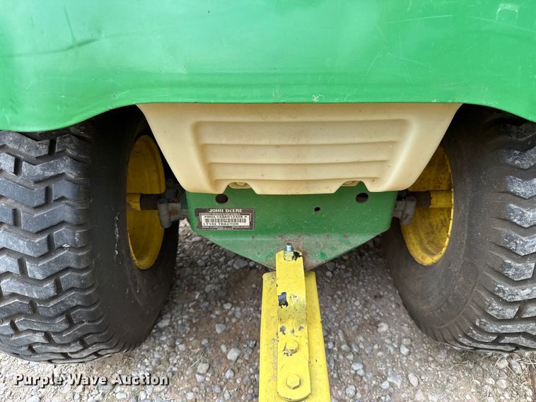 image for item ET6420 John Deere LT133 lawn mower