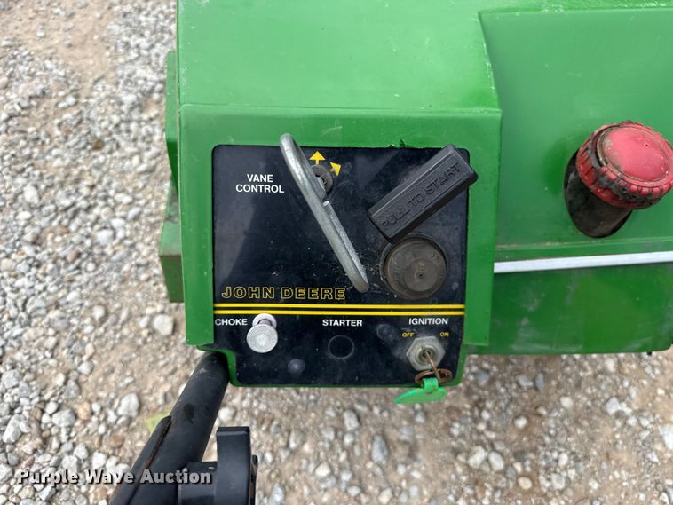 image for item ET6420 John Deere LT133 lawn mower