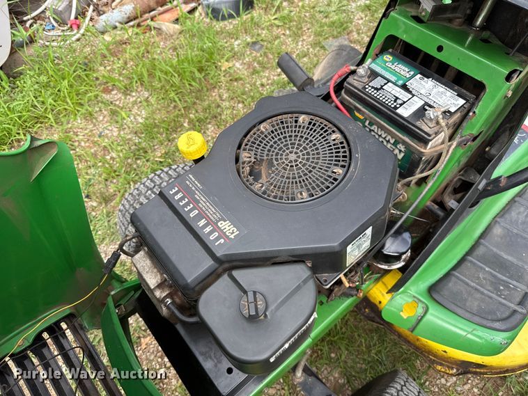 image for item ET6420 John Deere LT133 lawn mower