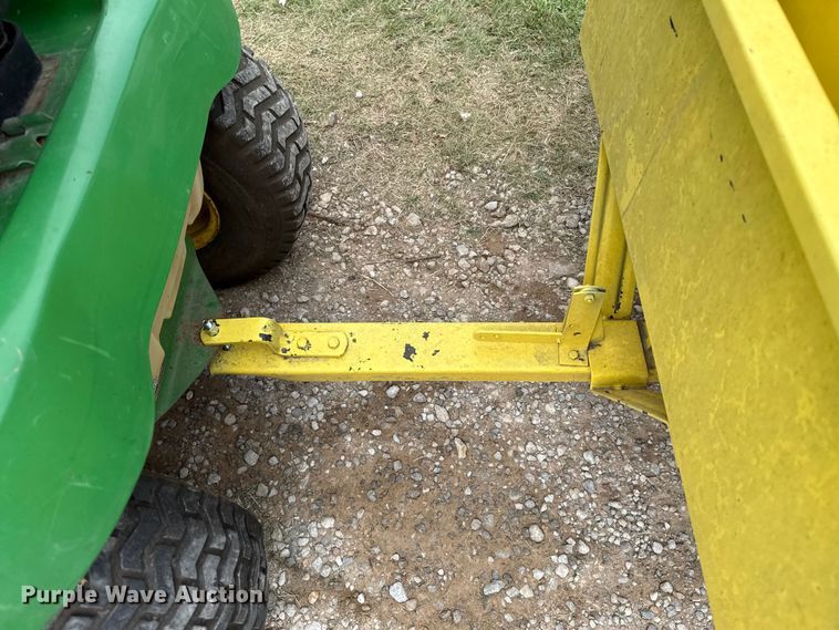 image for item ET6420 John Deere LT133 lawn mower
