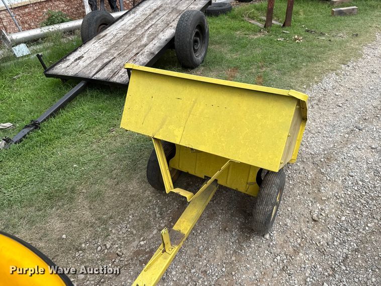 image for item ET6420 John Deere LT133 lawn mower