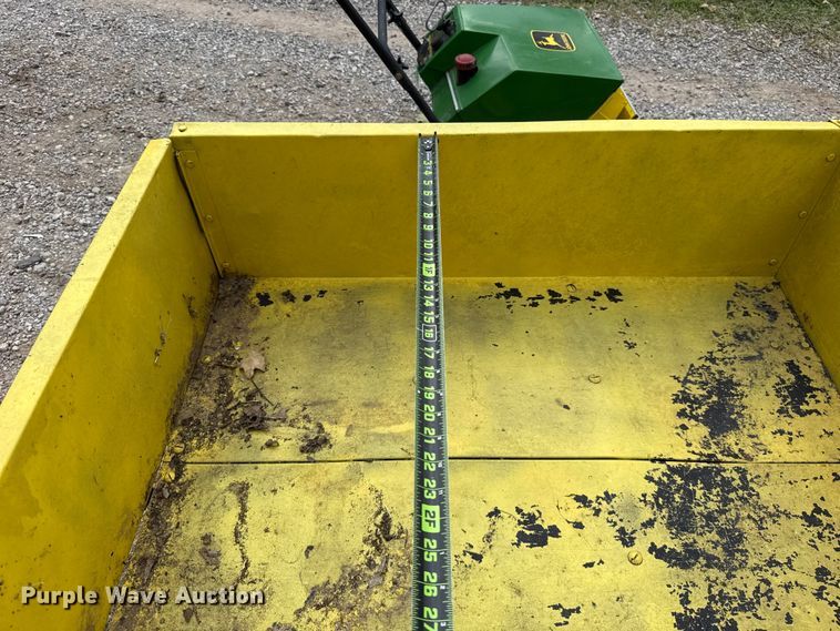 image for item ET6420 John Deere LT133 lawn mower