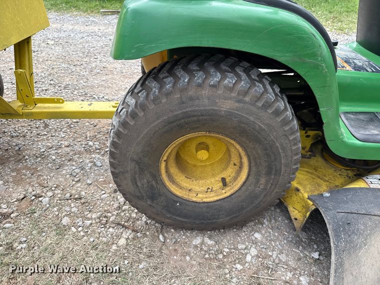 image for item ET6420 John Deere LT133 lawn mower