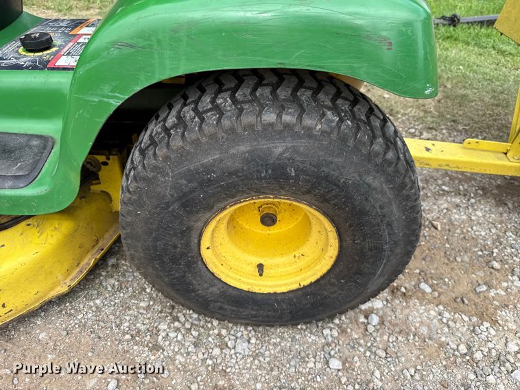 image for item ET6420 John Deere LT133 lawn mower