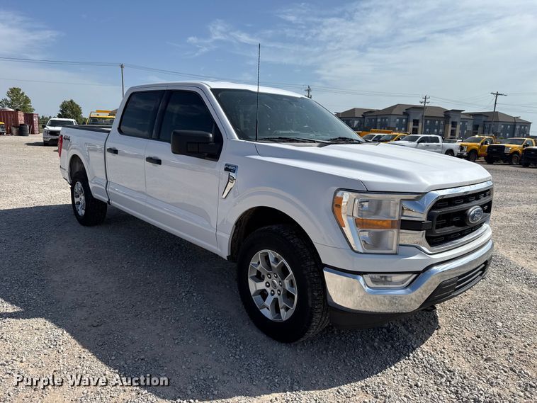 image for item ET6425 2022 Ford F150 Crew Cab pickup truck