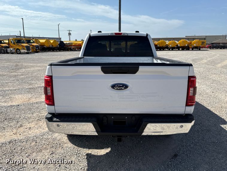 image for item ET6425 2022 Ford F150 Crew Cab pickup truck