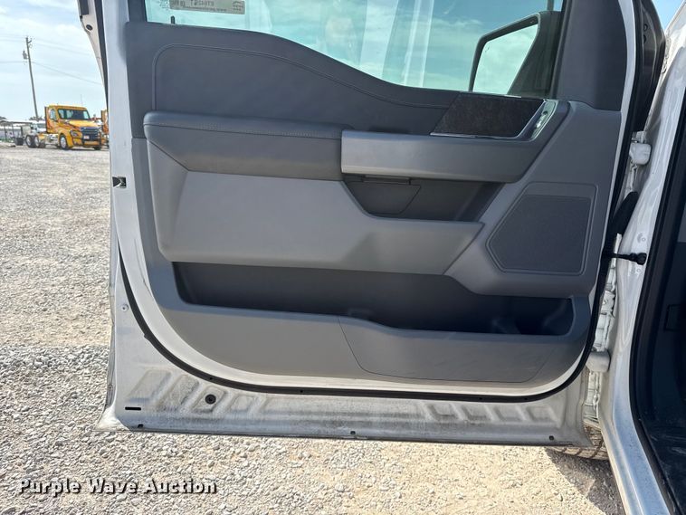 image for item ET6425 2022 Ford F150 Crew Cab pickup truck