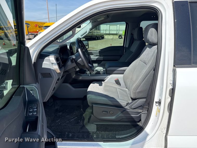 image for item ET6425 2022 Ford F150 Crew Cab pickup truck
